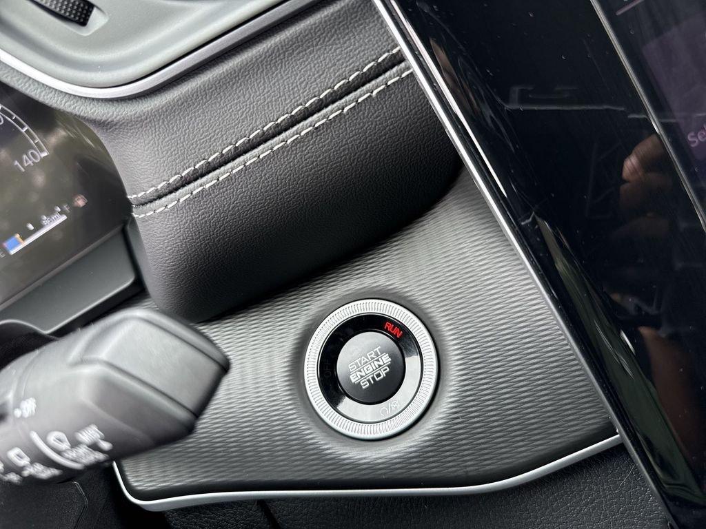 Jeep Grand Cherokee L Laredo X 4X4 - Thumbnail 20