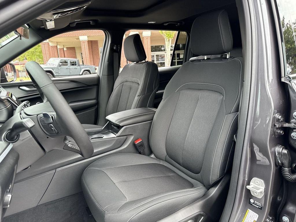 Jeep Grand Cherokee L Laredo X 4X4 - Thumbnail 12