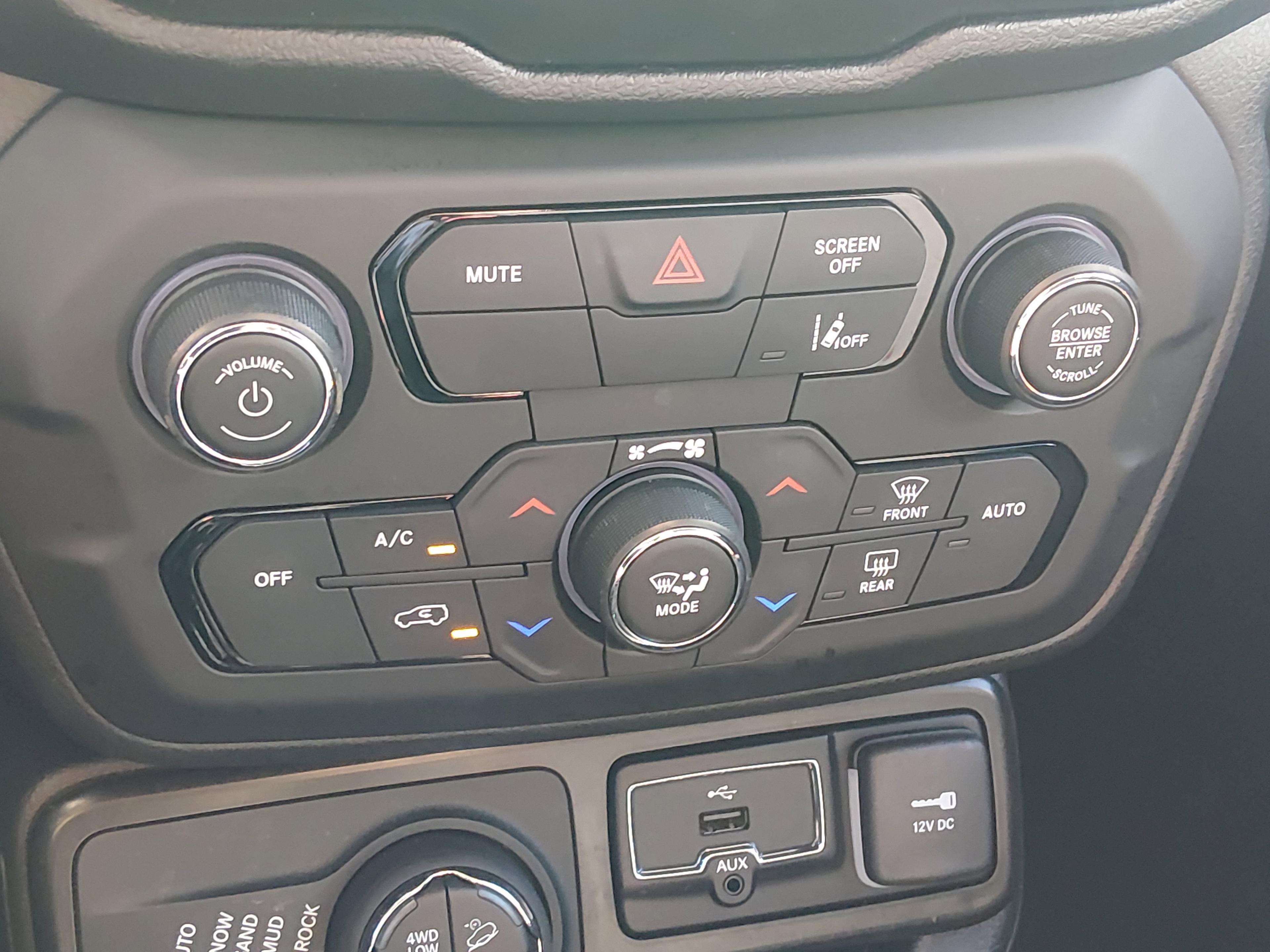 Jeep Renegade Trailhawk 4X4 - Thumbnail 18