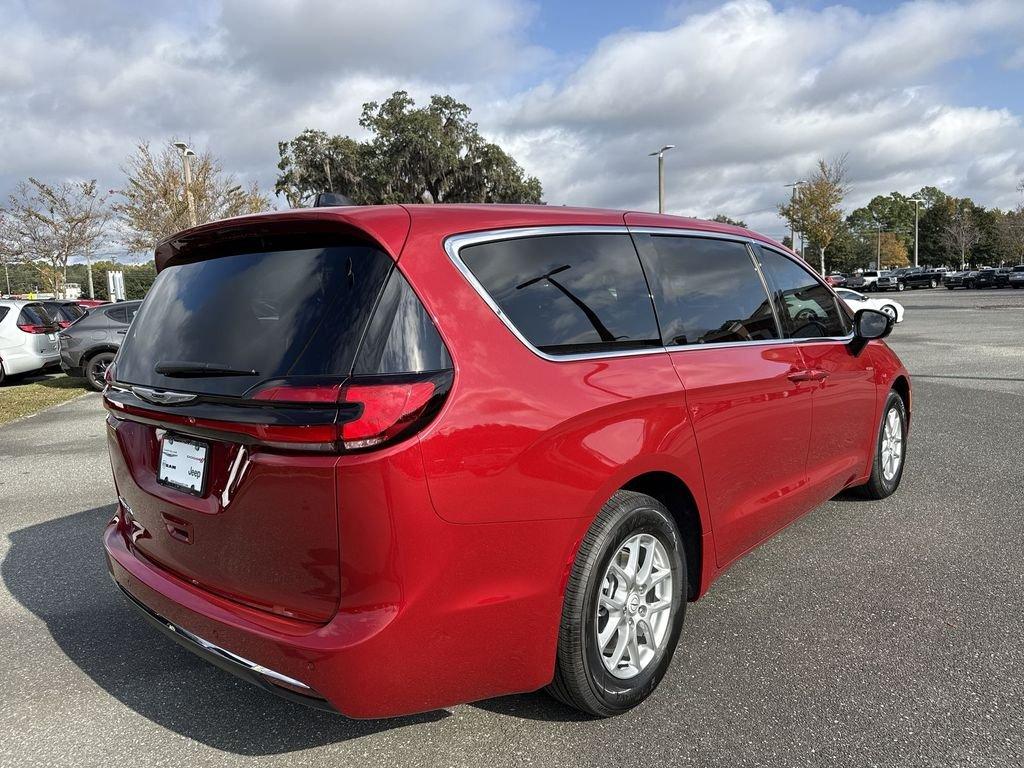 Chrysler Pacifica Select - Thumbnail 4