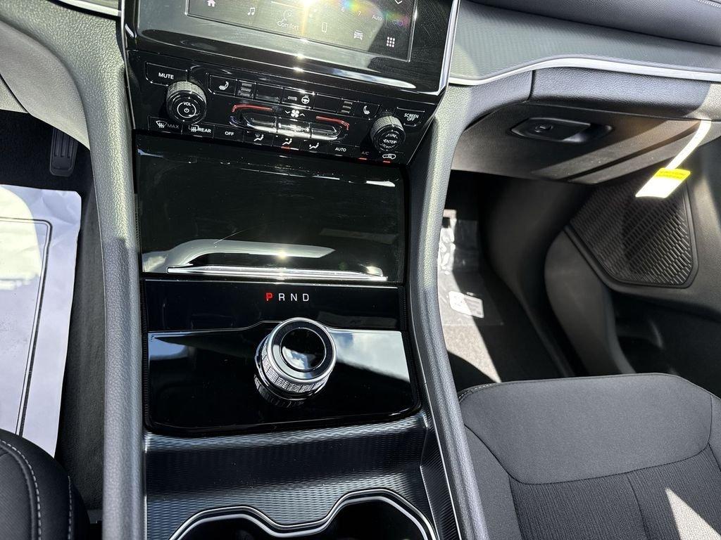 Jeep Grand Cherokee L Laredo X 4X4 - Thumbnail 20