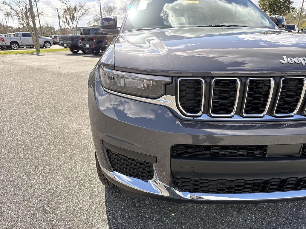 Jeep Grand Cherokee L Laredo X 4X4 - Thumbnail 9