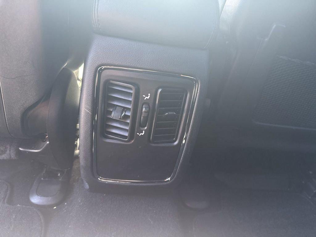 Jeep Grand Cherokee Laredo E 4Wd - Thumbnail 10