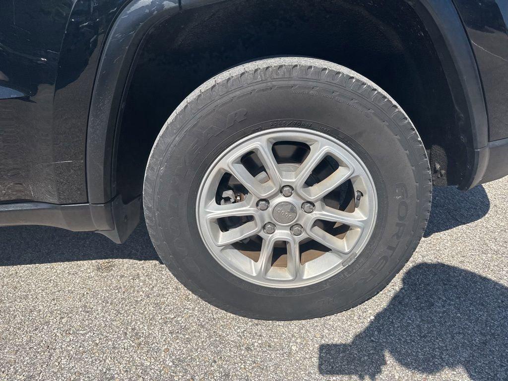 Jeep Grand Cherokee Laredo E 4Wd - Thumbnail 12