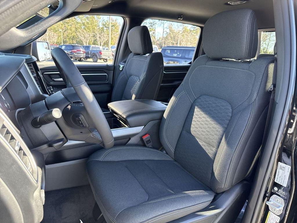 Ram 1500 Big Horn Crew Cab 4X4 5'7' Box - Thumbnail 11