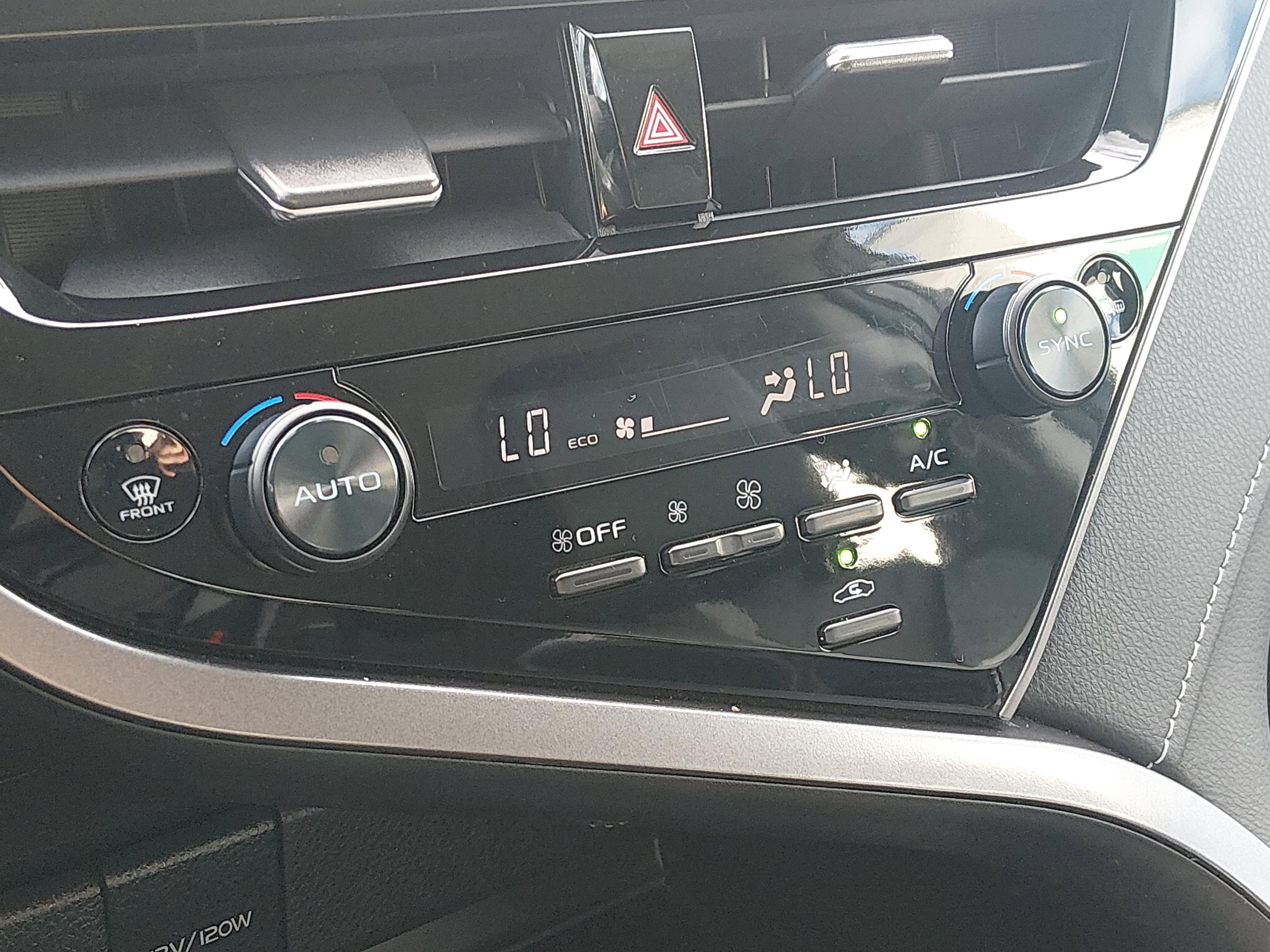 Toyota Camry Se Auto - Thumbnail 18