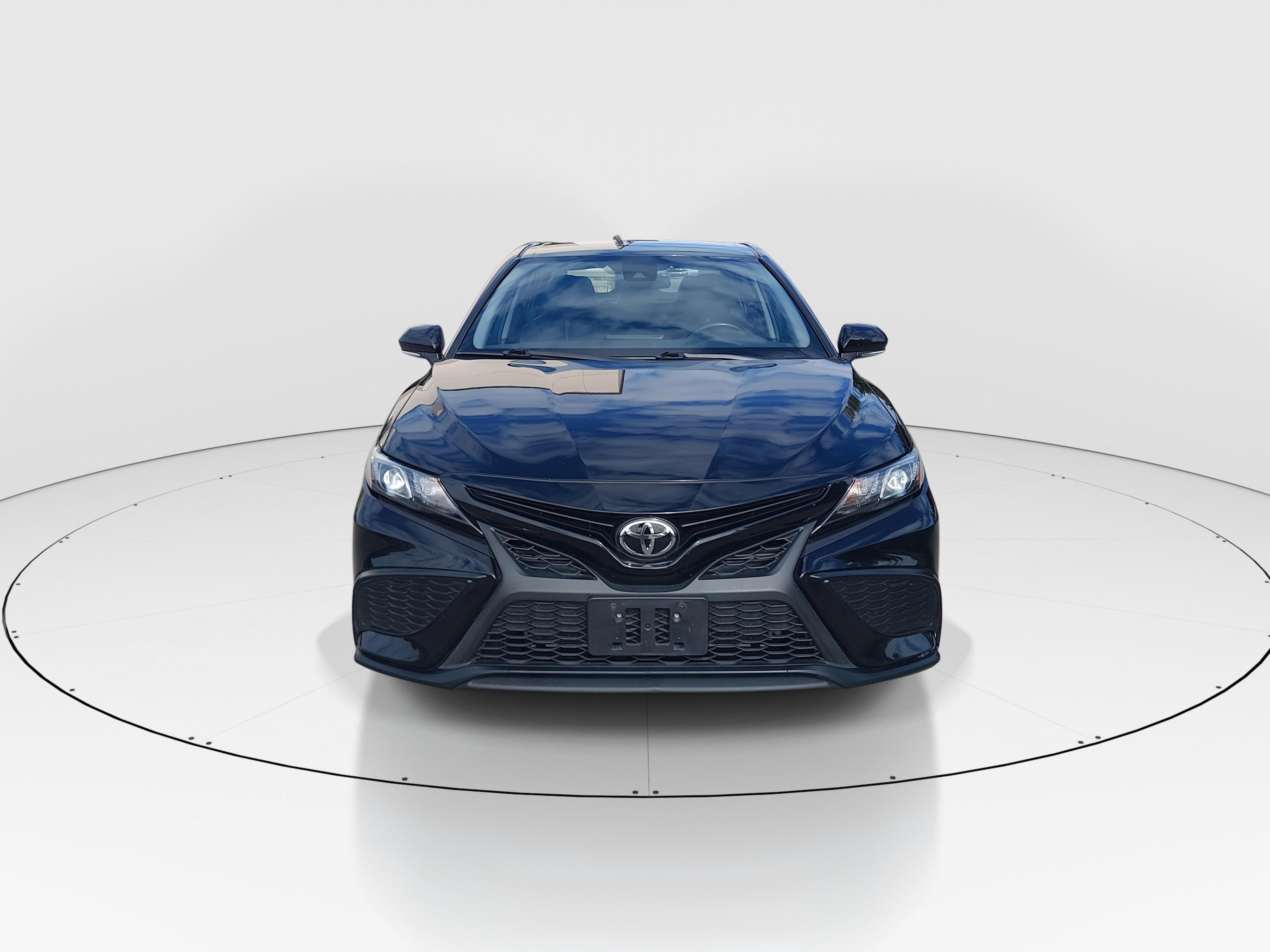 Toyota Camry Se Auto - Thumbnail 2