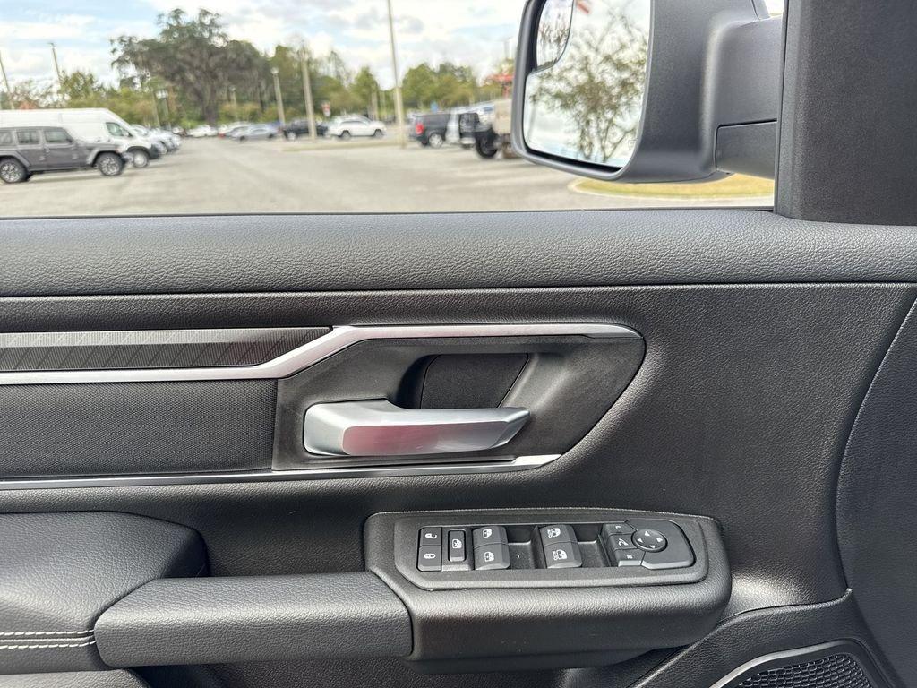 Ram 1500 Big Horn Crew Cab 4X4 5'7' Box - Thumbnail 16