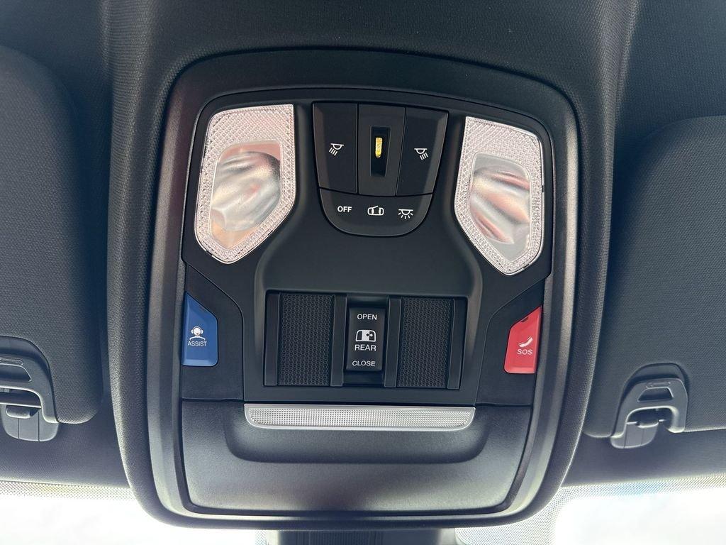 Ram 1500 Big Horn Crew Cab 4X4 5'7' Box - Thumbnail 20