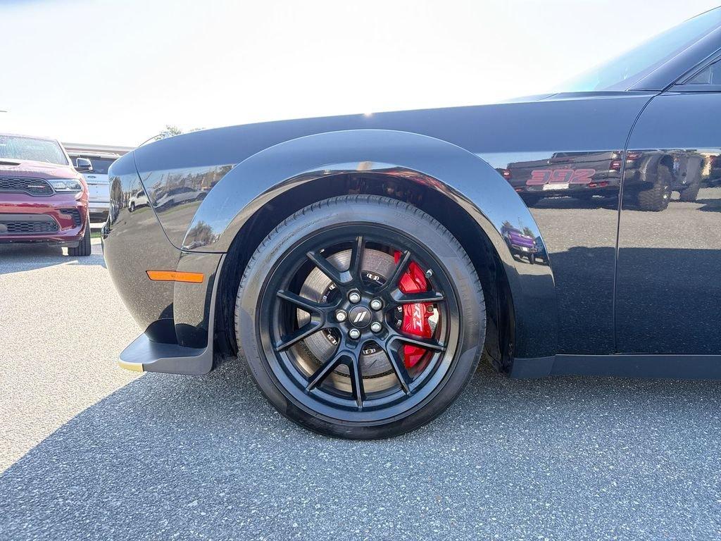 Dodge Challenger R/T Scat Pack Widebody - Thumbnail 11