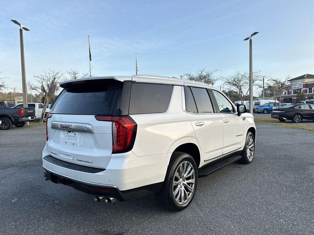 GMC Yukon Denali - Thumbnail 4