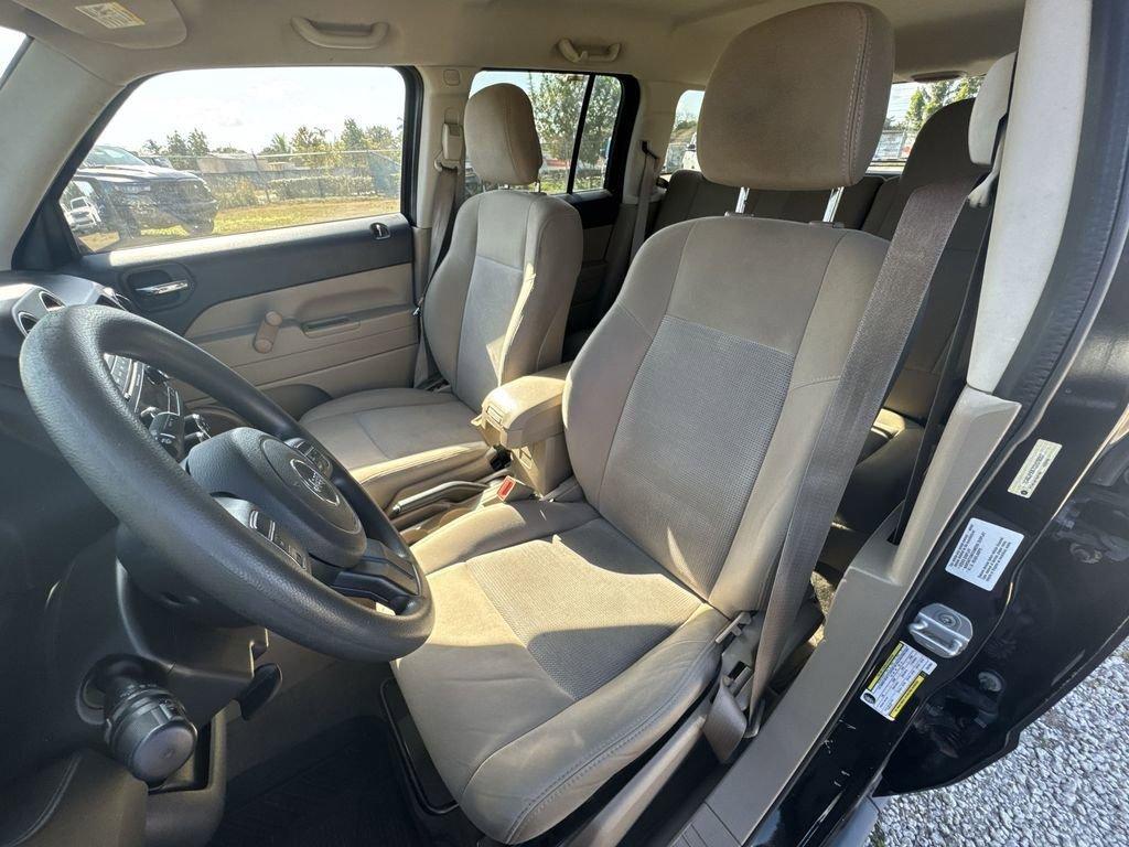 Jeep Patriot Sport Fwd 4D Sport Utility - Thumbnail 15
