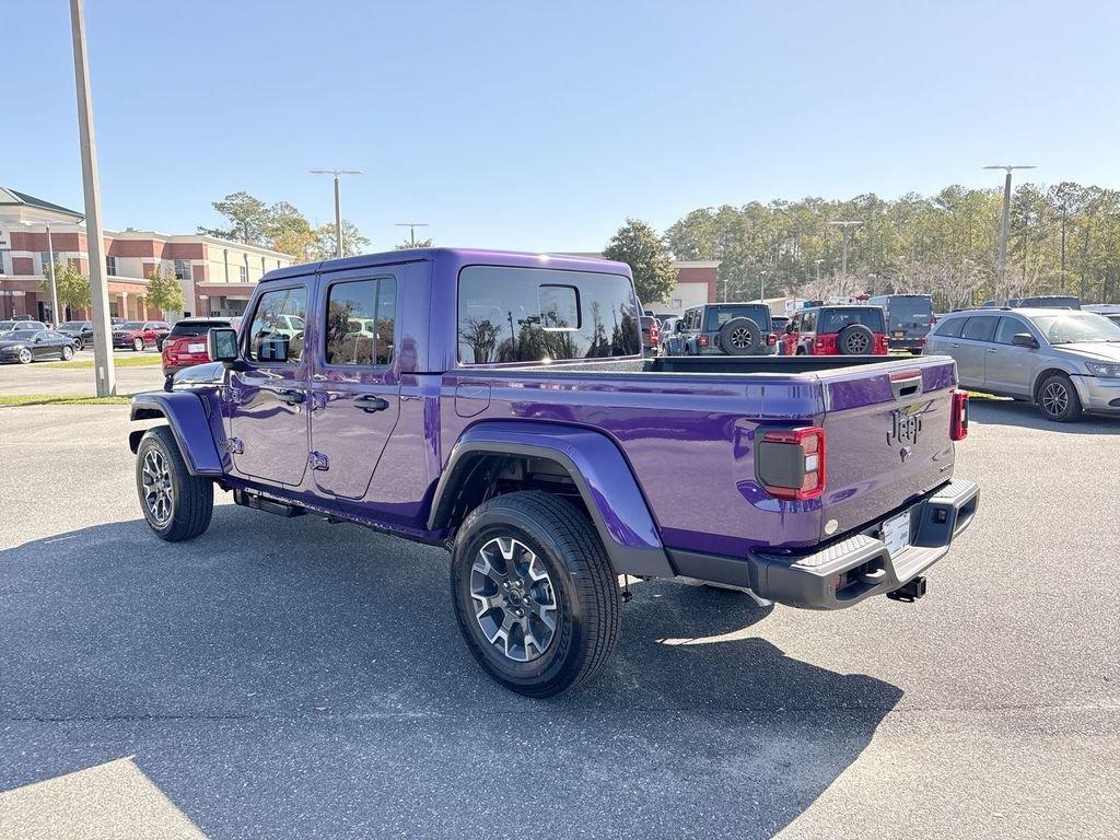 Jeep Gladiator Sahara 4X4 - Thumbnail 6