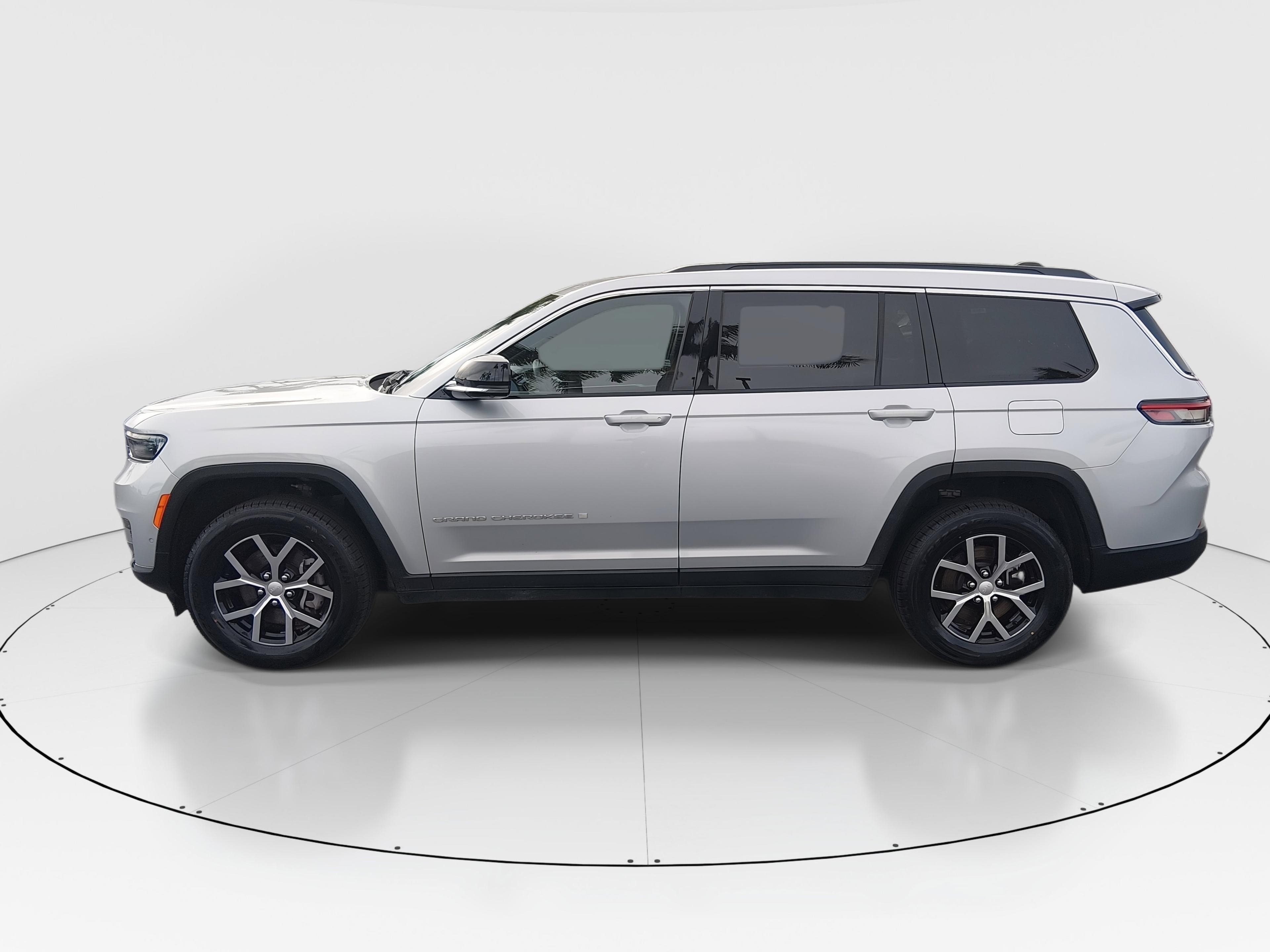 Jeep Grand Cherokee L Limited 4X4 - Thumbnail 4