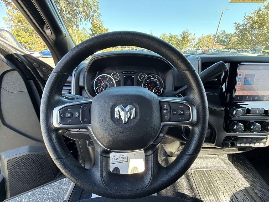 Ram 5500 Tradesman Chassis Crew Cab 4X4 60' Ca - Thumbnail 15