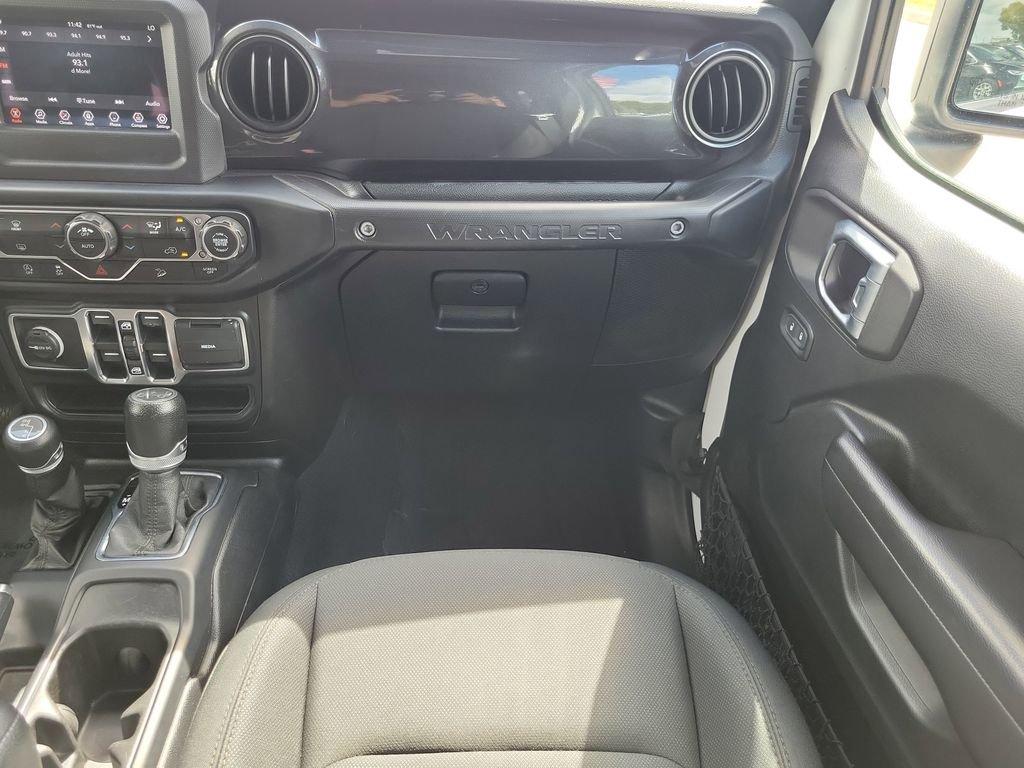 Jeep Wrangler Unlimited Sport Altitude 4Wd - Thumbnail 15