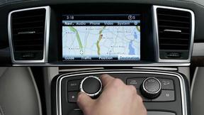 Mercedes-Benz E 300 With Navigation - Thumbnail 12
