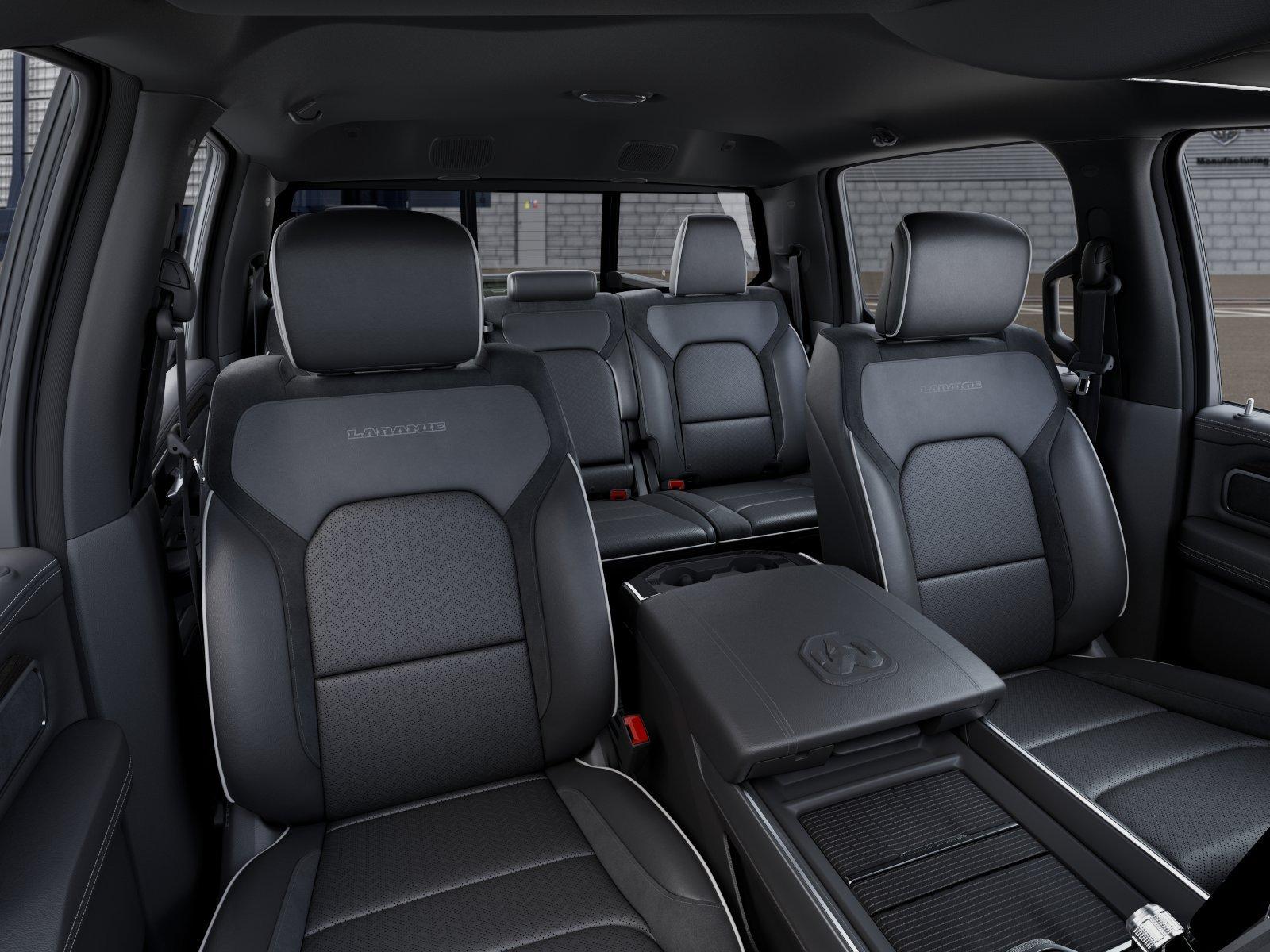 Ram 1500 Laramie Crew Cab 4X4 5'7' Box - Thumbnail 17