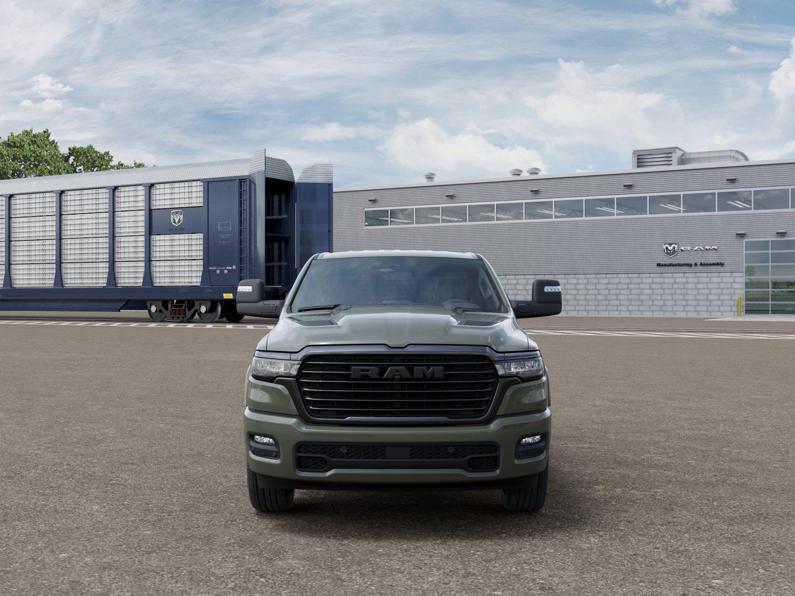 Ram 1500 Laramie Crew Cab 4X4 5'7' Box - Thumbnail 7