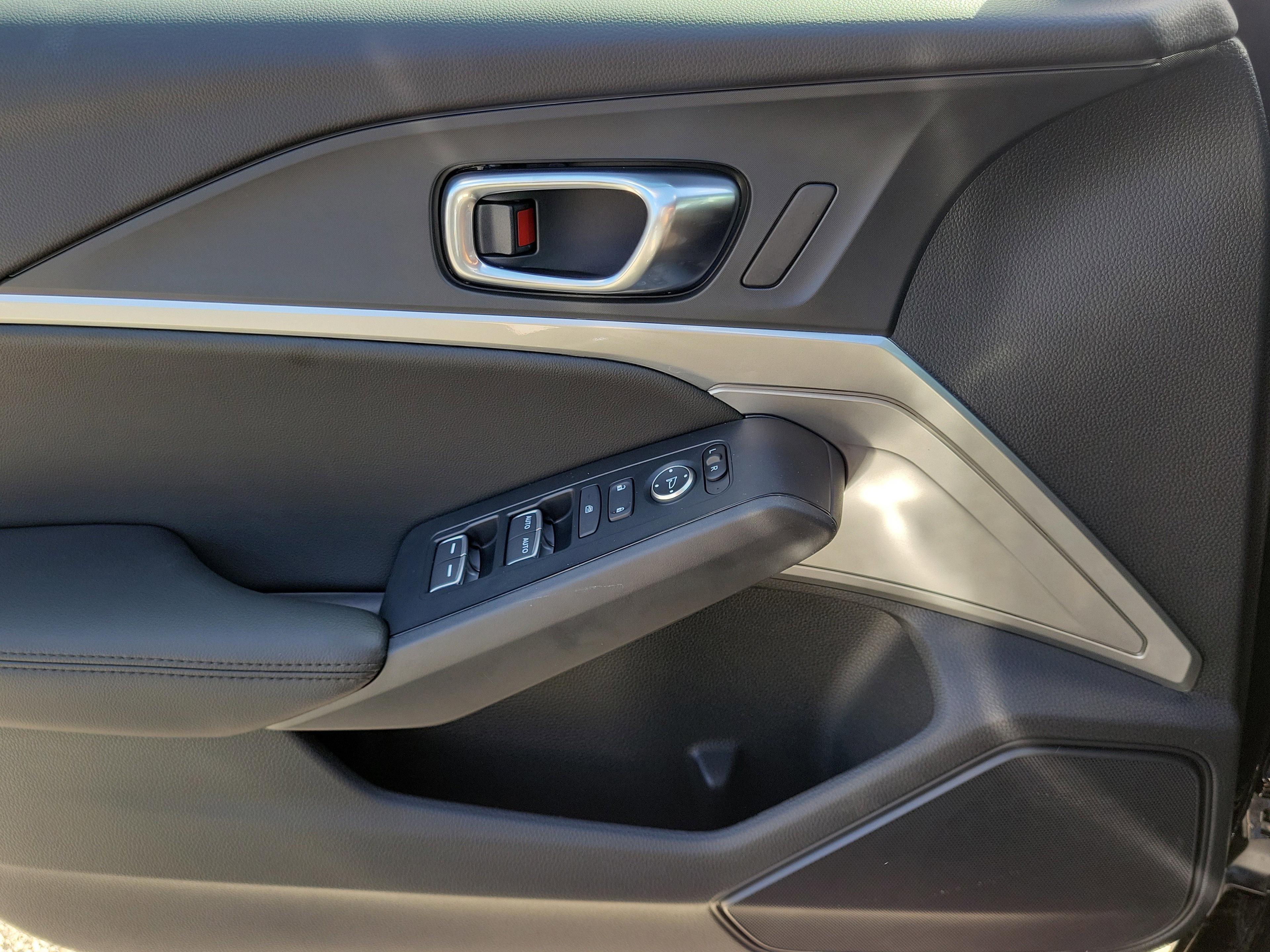 Acura Integra Base - Thumbnail 12