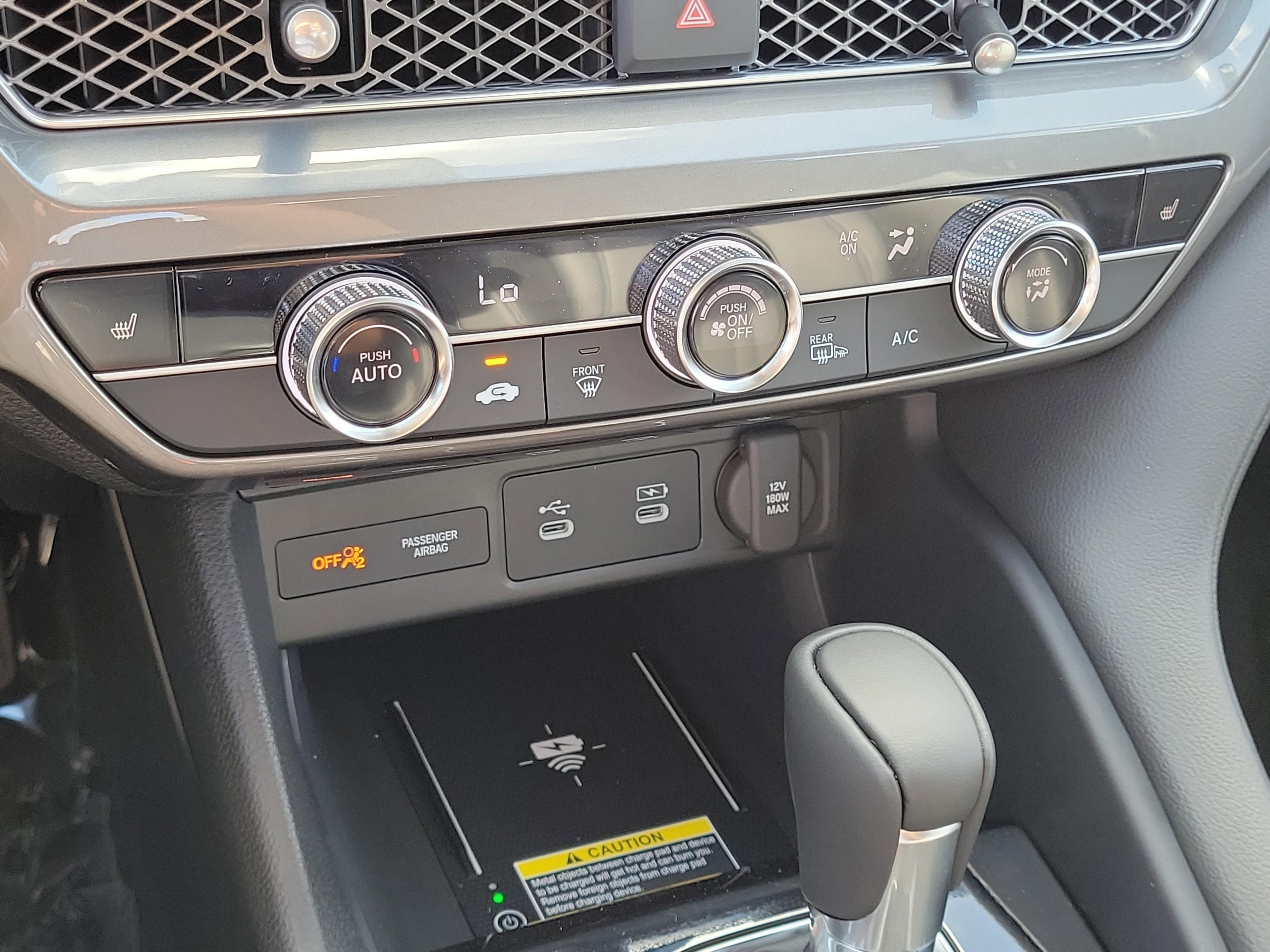 Acura Integra Base - Thumbnail 17