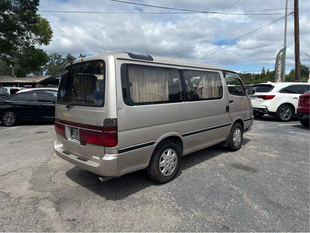 Toyota HIACE (JAPAN SIENNA) - Thumbnail 5