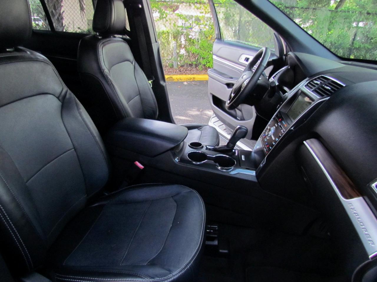 Ford Explorerlimited 4D Suv Fwd - Thumbnail 18