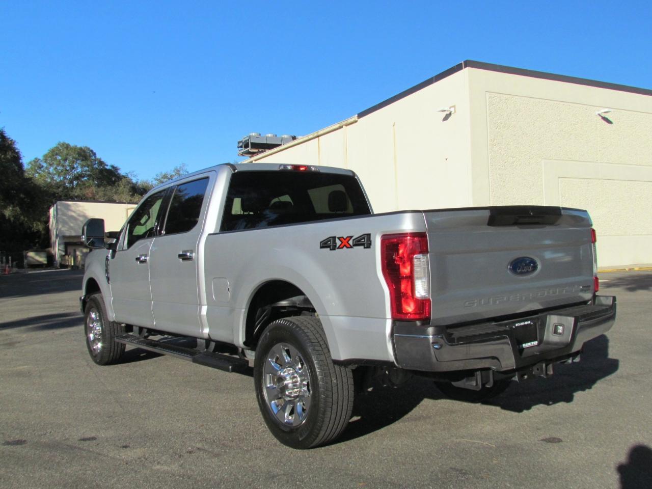 Ford F-250 Sdxlt Crew Cab 4Wd - Thumbnail 9