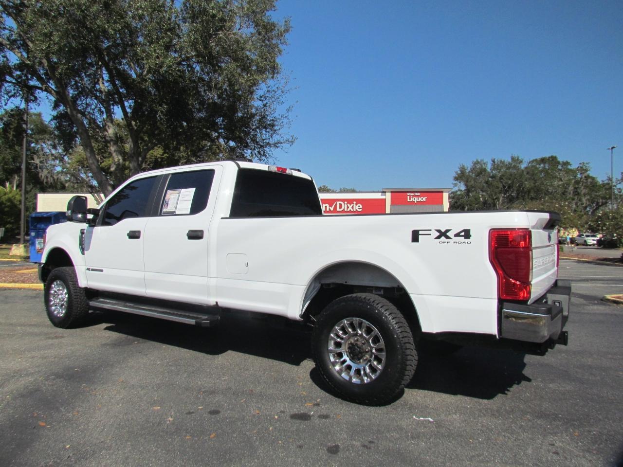 Ford F-350 Sdxl Crew Cab Long Bed 4Wd - Thumbnail 7