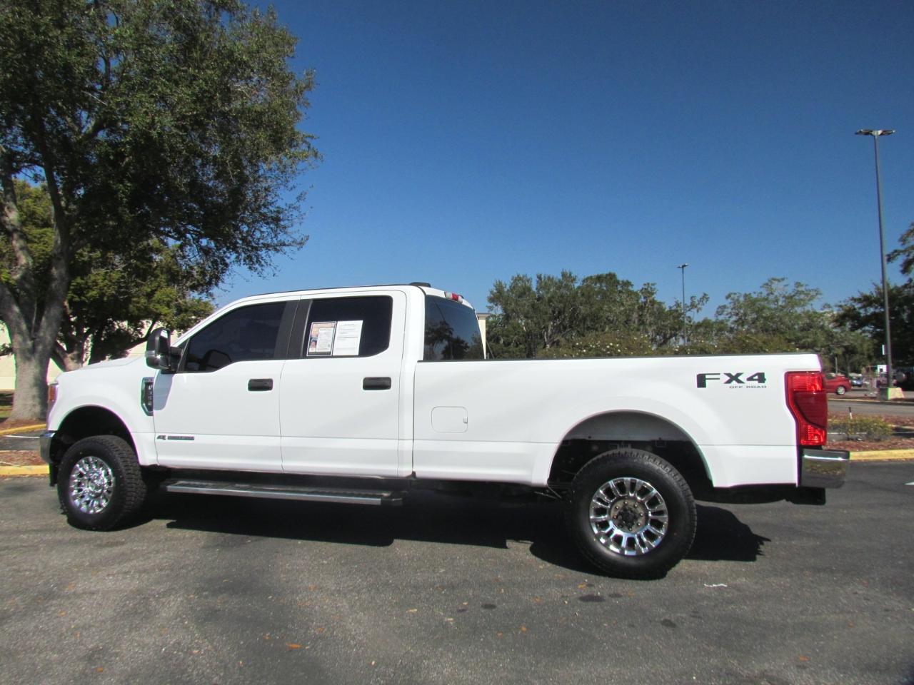 Ford F-350 Sdxl Crew Cab Long Bed 4Wd - Thumbnail 6