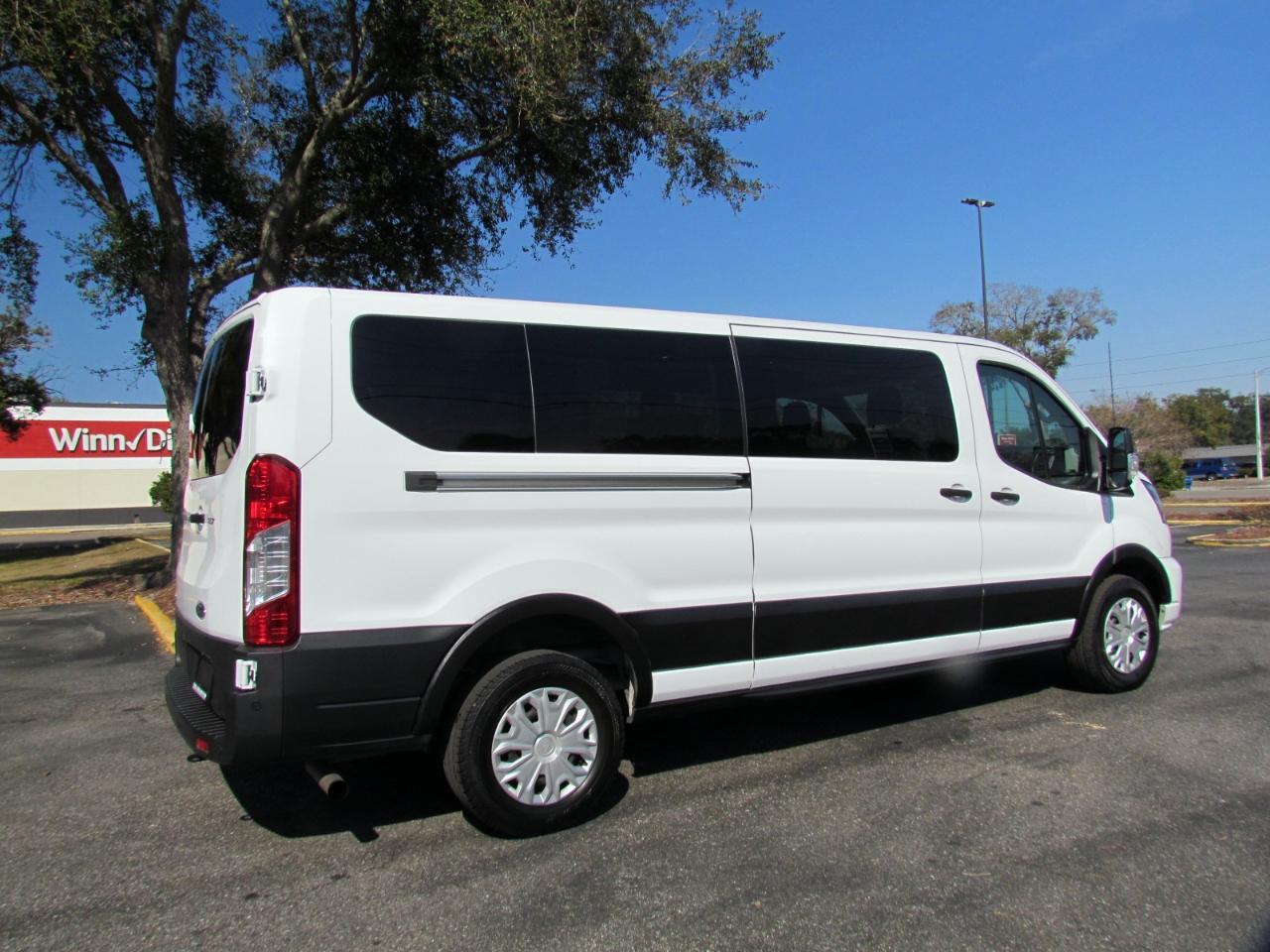 Ford Transit350 Wagon Low Roof Xlt W/Sliding Pass. 148-In. Wb - Thumbnail 12