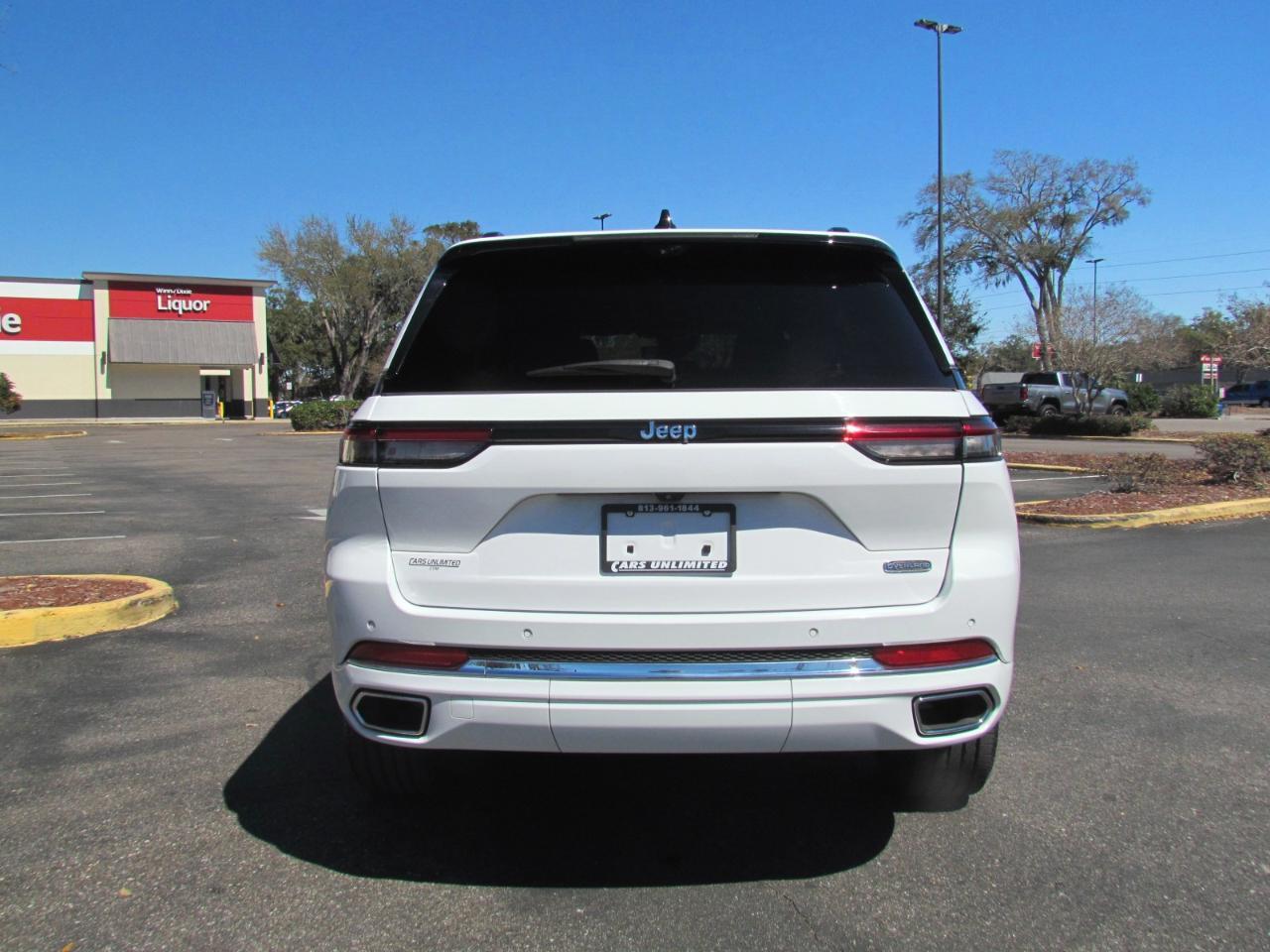 Jeep Grand Cherokeeoverland 4D Suv Rwd - Thumbnail 8