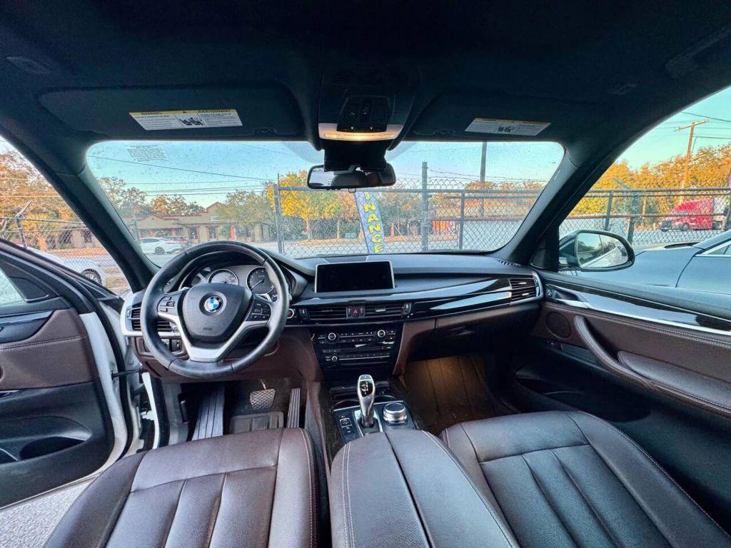 BMW X5 - Thumbnail 2