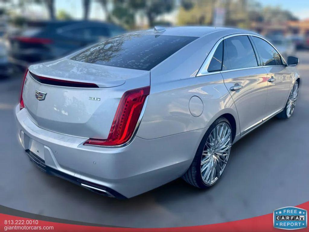 Cadillac Xts - Thumbnail 11