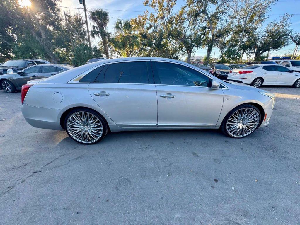 Cadillac Xts - Thumbnail 19