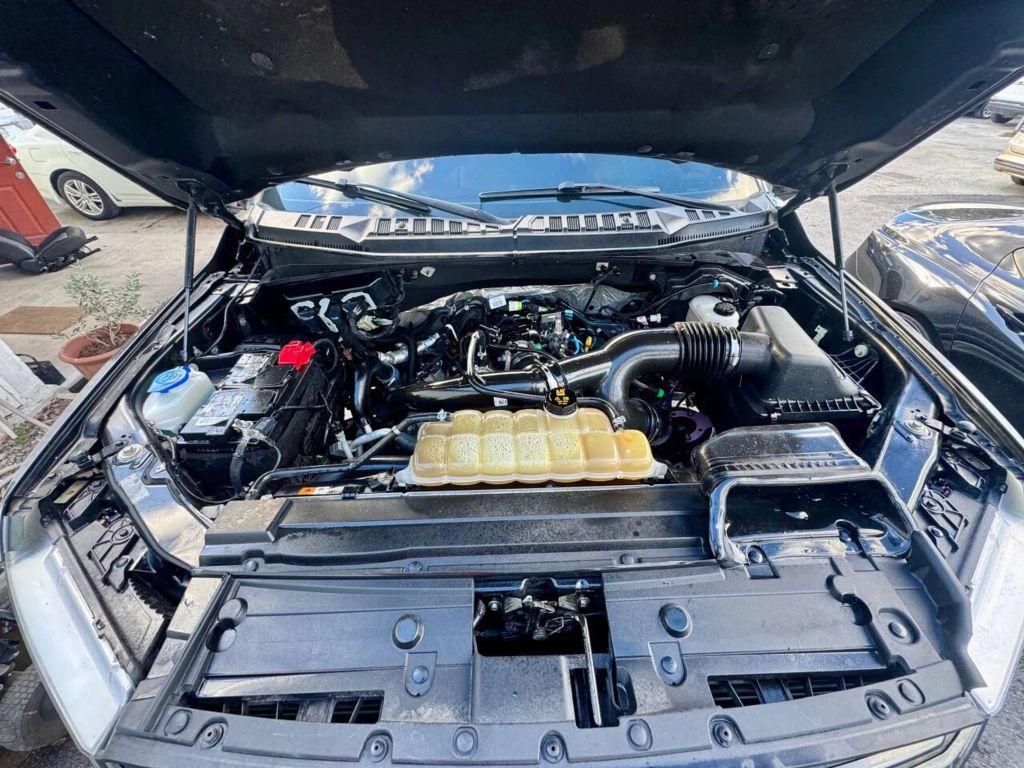 Ford F150 Supercrew Cab - Thumbnail 2