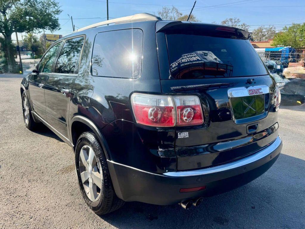 GMC Acadia - Thumbnail 11