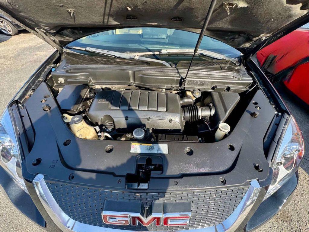 GMC Acadia - Thumbnail 18