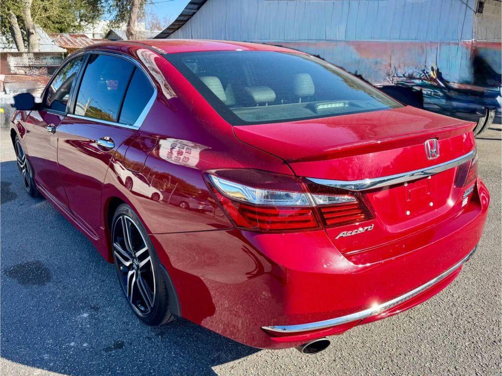 Honda Accord - Thumbnail 13