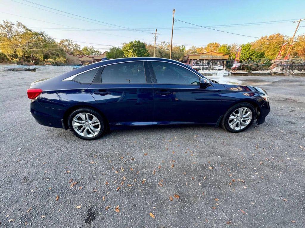 Honda Accord - Thumbnail 13