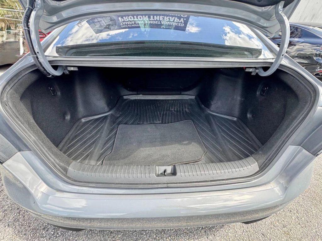 Honda Accord Hybrid - Thumbnail 18