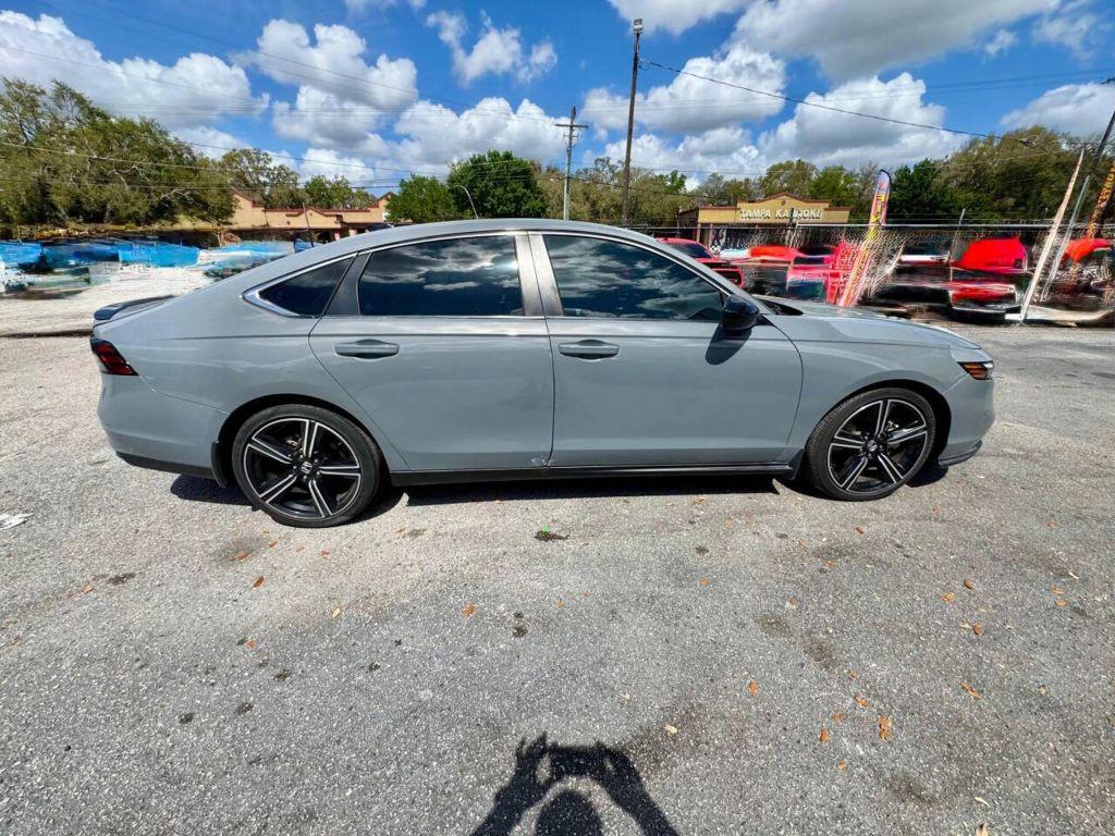 Honda Accord Hybrid - Thumbnail 13