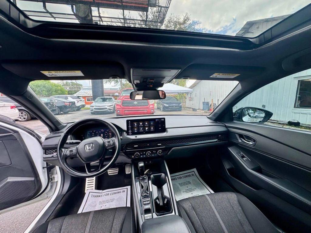 Honda Accord Hybrid - Thumbnail 2