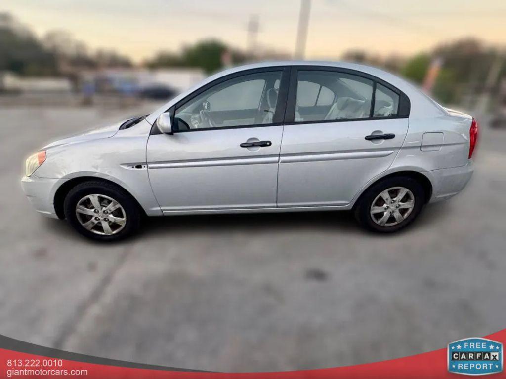 Hyundai Accent - Thumbnail 14