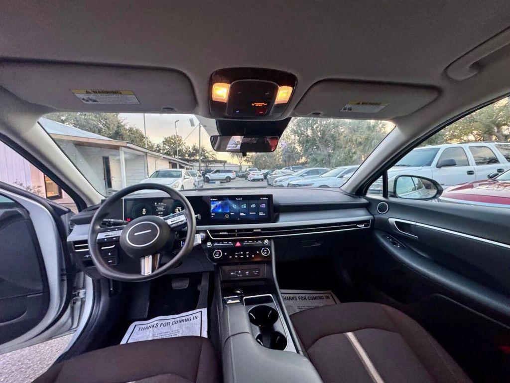 Hyundai Sonata - Thumbnail 2