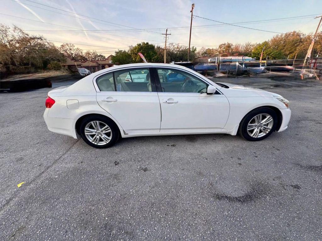 Infiniti G - Thumbnail 13