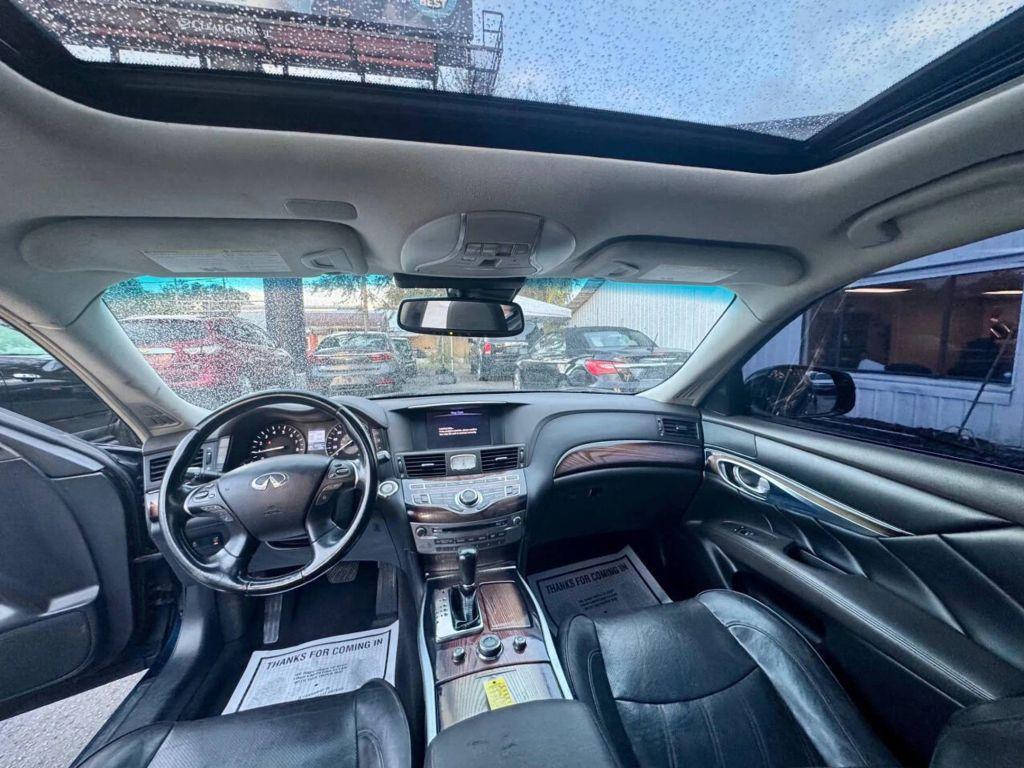 Infiniti Q70 - Thumbnail 2