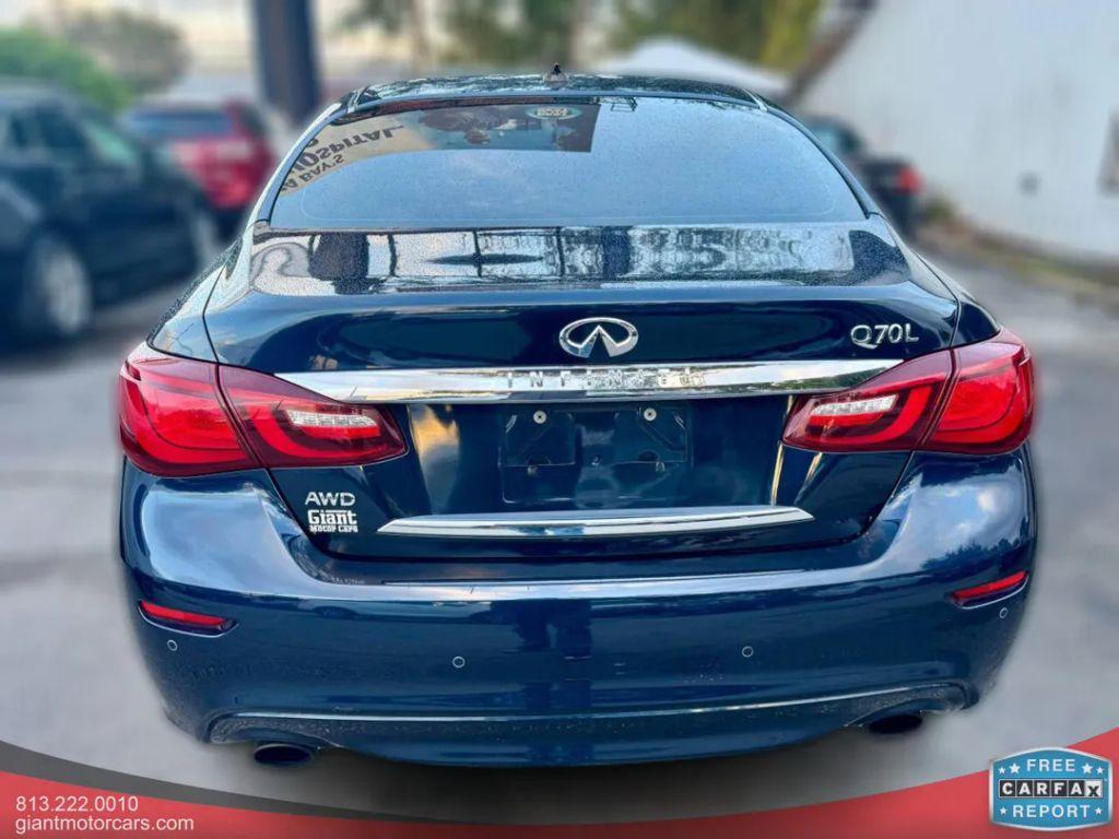 Infiniti Q70 - Thumbnail 12