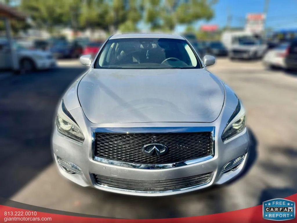 Infiniti Q70 - Thumbnail 8