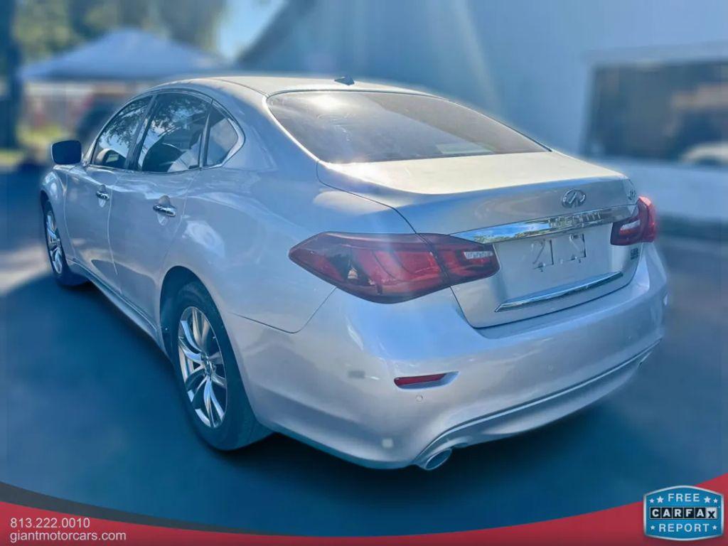Infiniti Q70 - Thumbnail 13